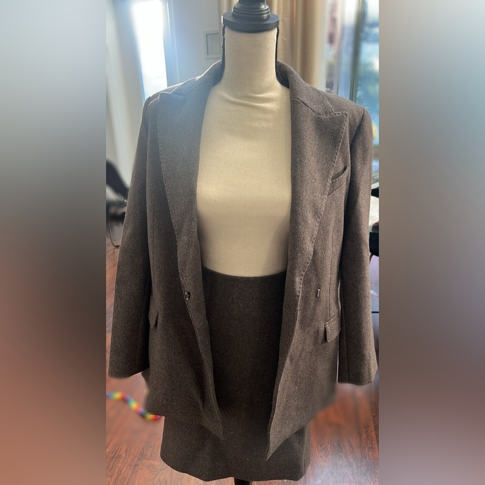 Brand new cashmere tweed Theory suit